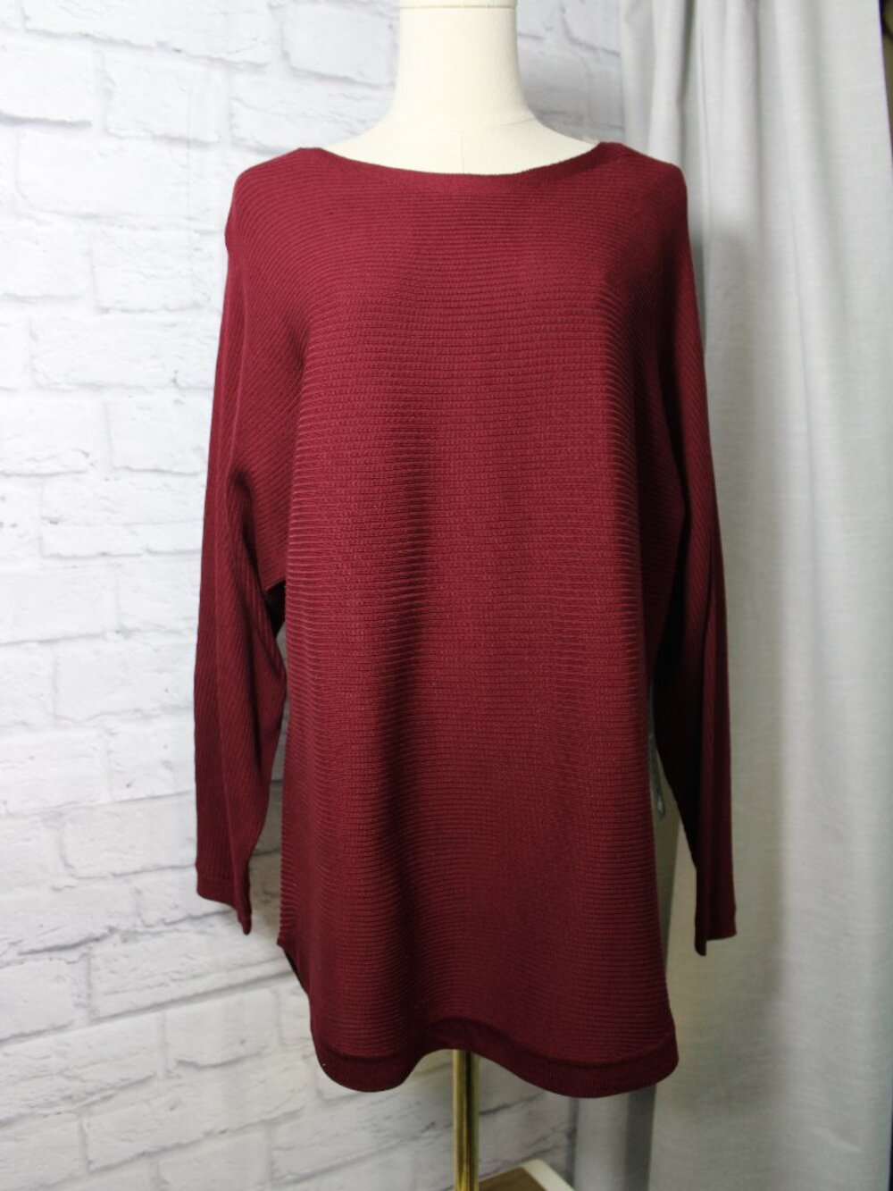Absolutely Famous XL Burgundy Boat Neck Longsleeve Knit Tunic Sweater